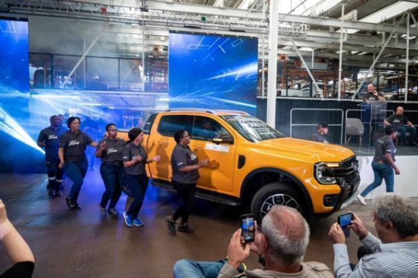 Im südafrikanischen Ford-Werk wird der Produktionsbeginn der neuen Raptor-Generation gefeiert.  Foto: Autoren-Union Mobilität/Ford